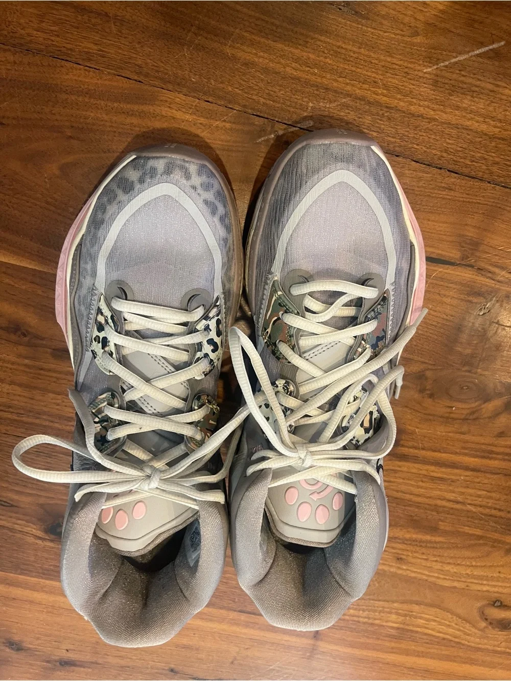 Nike Women's Gray and Pink Leopard (Kyrie Irving Infinity Leopard Camo)